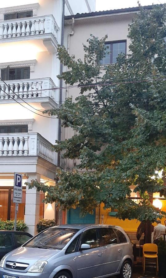 Yes2 Apartment Tirana Bagian luar foto